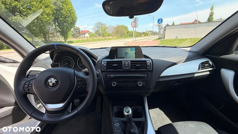 BMW Seria 1 118d DPF - 11
