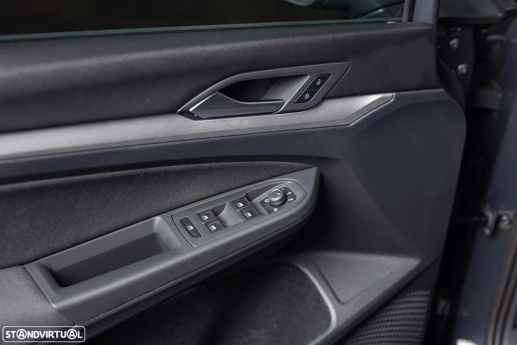 VW Golf 2.0 TDI Conceptline - 8