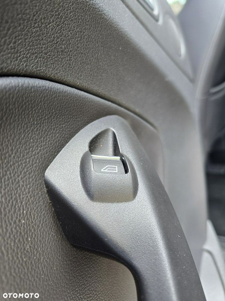 Ford Kuga 1.6 EcoBoost 2x4 Titanium - 21