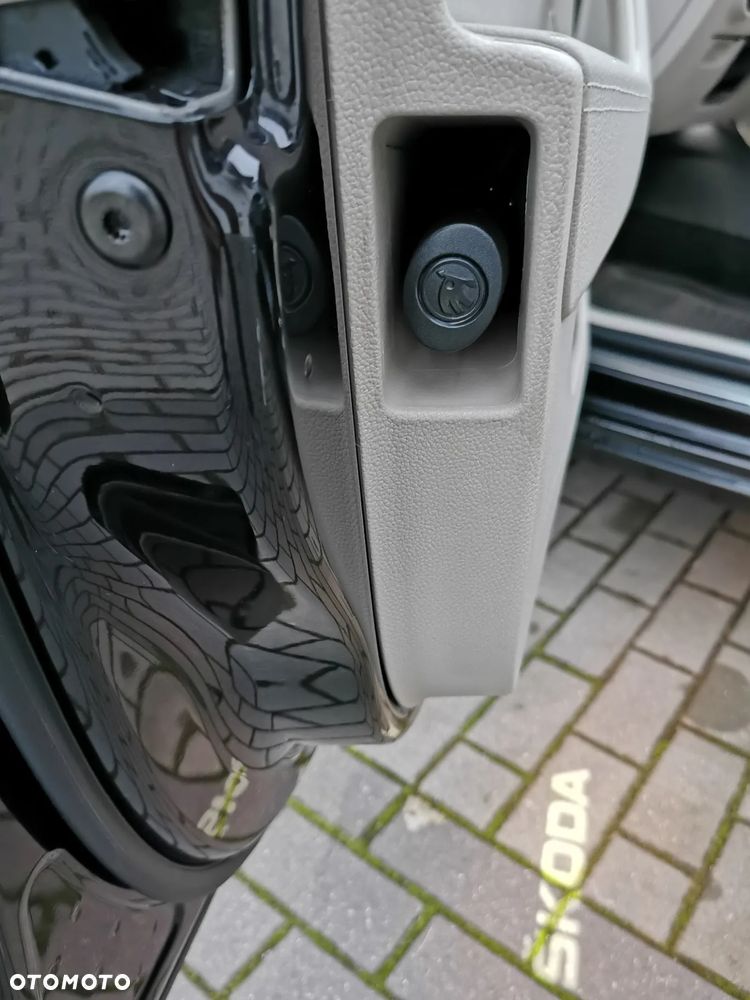 Skoda Superb 2.0 TSI 4x4 DSG L&K - 32