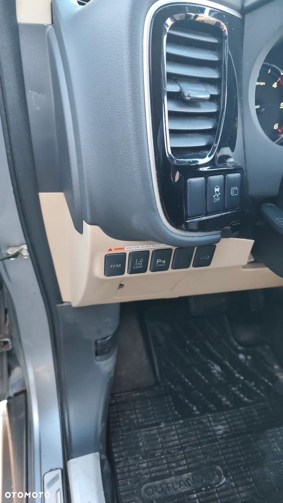 Mitsubishi Outlander 2.2 DI-D 4WD Automatik Diamant Edition+ - 13