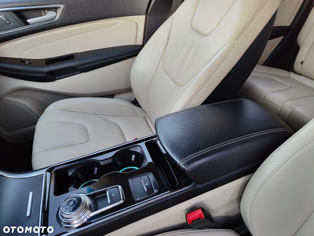 Ford Edge - 18