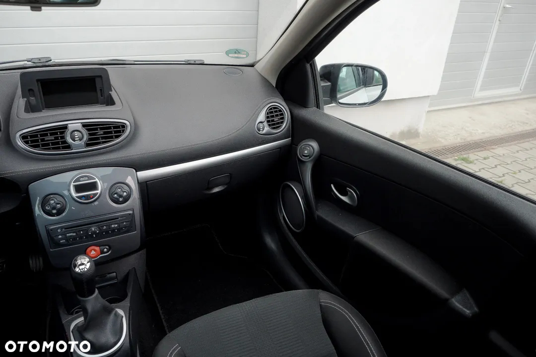 Renault Clio 1.2 16V TCE Night&Day - 31
