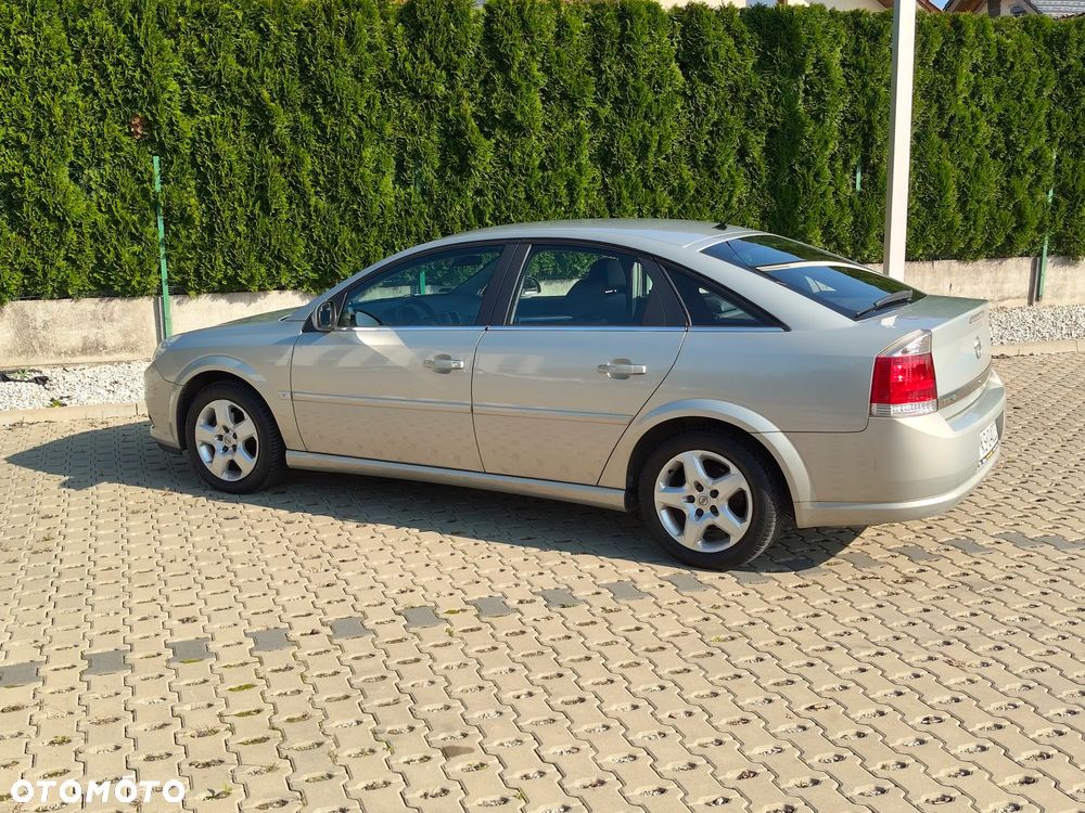 Opel Vectra 1.8 Cosmo EasyTronic - 26
