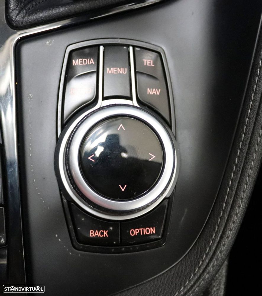 BMW X1 16 d sDrive - 28