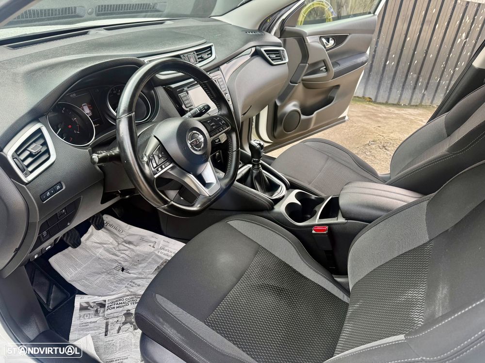 Nissan Qashqai 1.5 dCi N-Connecta J18+Led - 33