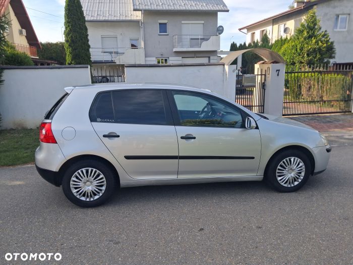 Volkswagen Golf - 5