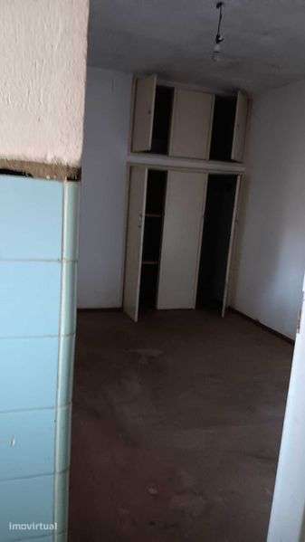 Terreno de 2200m2 com moradia para restauro. - Grande imagem: 5/12