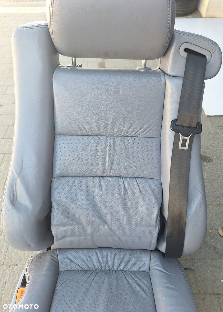 FOTEL TYLNY SZARA SKÓRA / KAPITAŃSKI - MERCEDES VIANO, VITO - 11