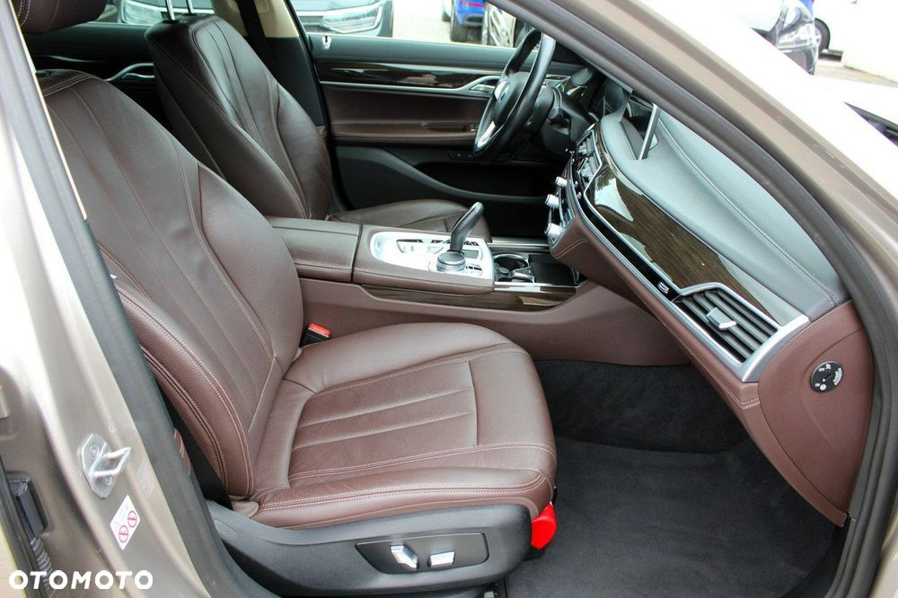 BMW Seria 7 - 9