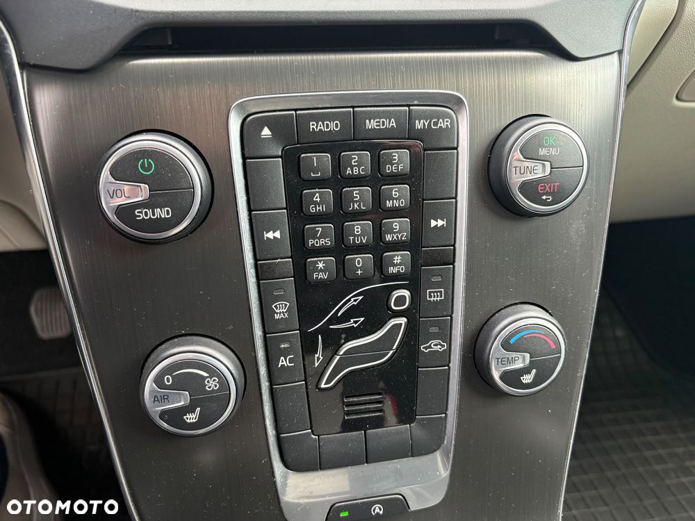 Volvo V40 D2 Summum - 17