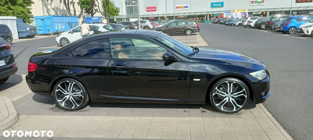 BMW Seria 3 320i Edition Exclusive - 1