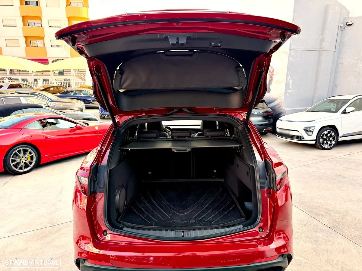 Alfa Romeo Stelvio 2.9 T Quadrifoglio Q4 - 38