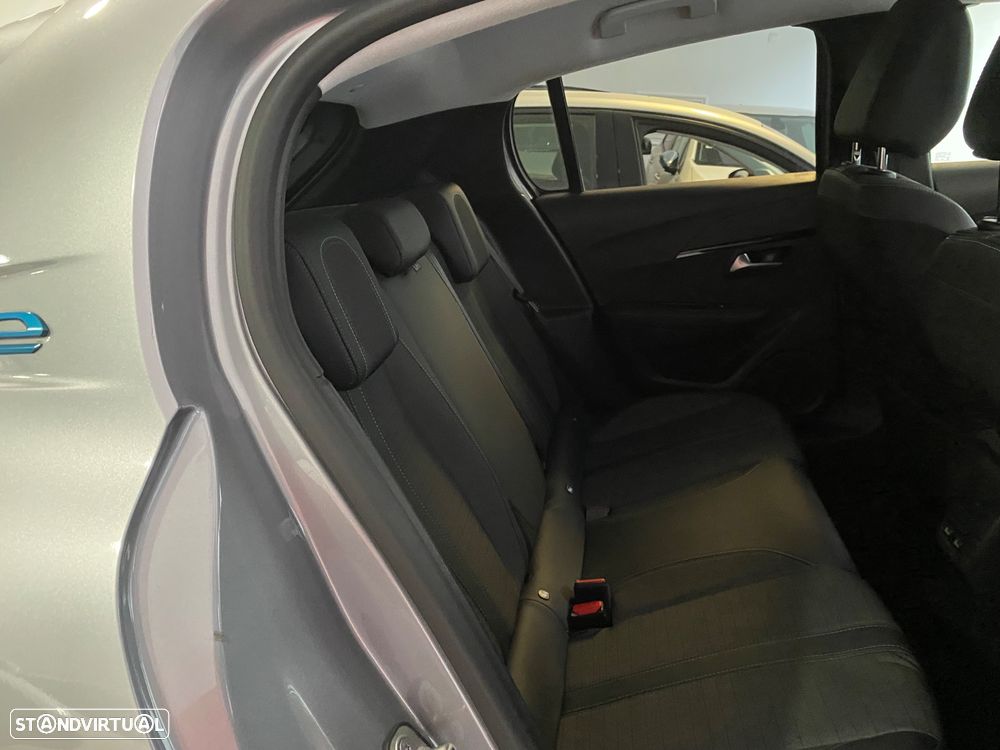 Peugeot e-208 50 kWh Allure Pack - 11