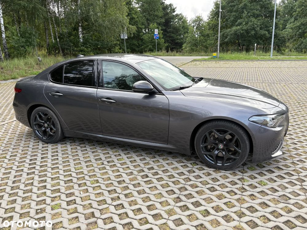 Alfa Romeo Giulia 2.2 AT8 Super - 4