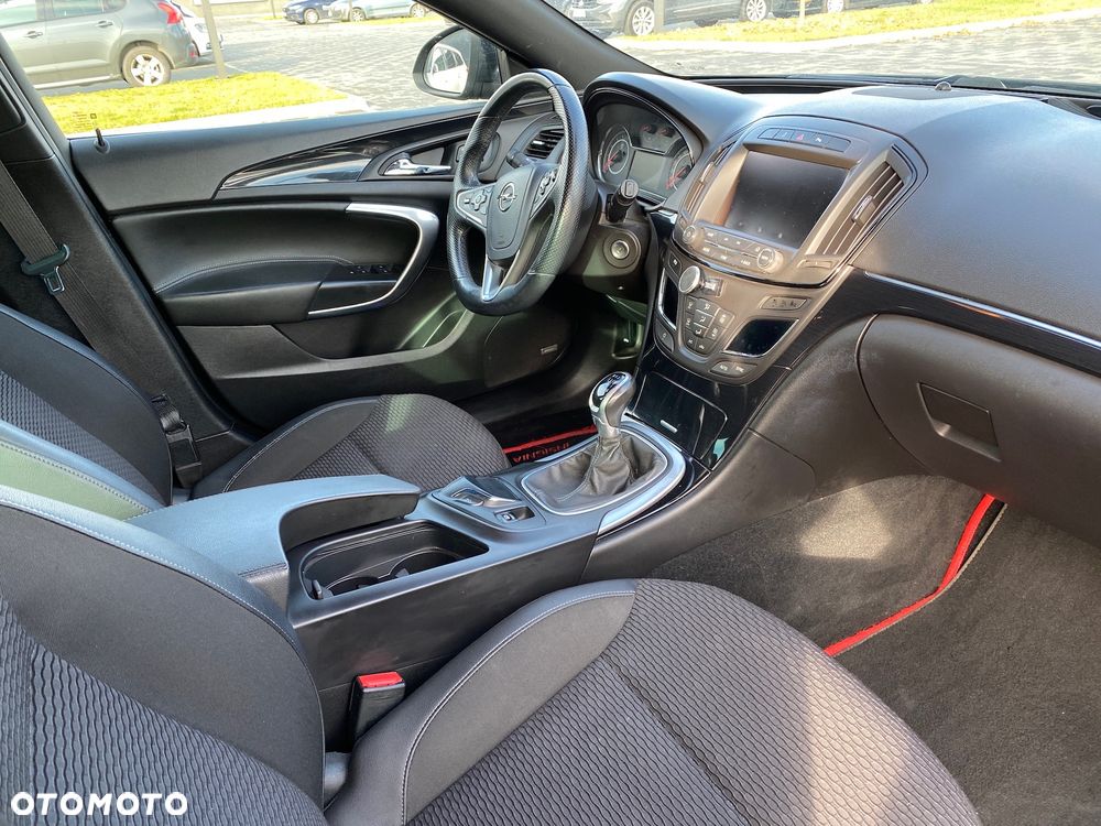 Opel Insignia - 10