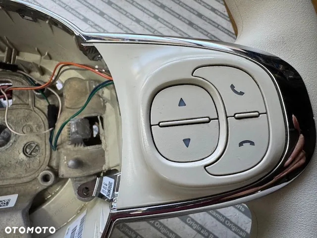 FIAT 500 KIEROWNICA MULTIFUNKCJA - 4