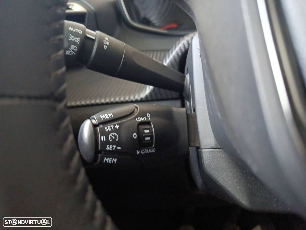 Peugeot 208 1.2 PureTech Active Pack - 19