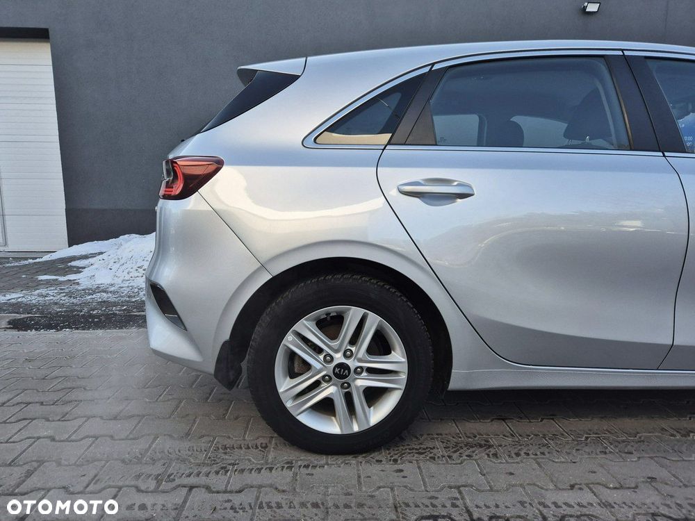 Kia Ceed 1.6 CRDi mHEV M - 20