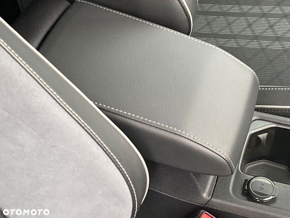 Volkswagen Golf - 18
