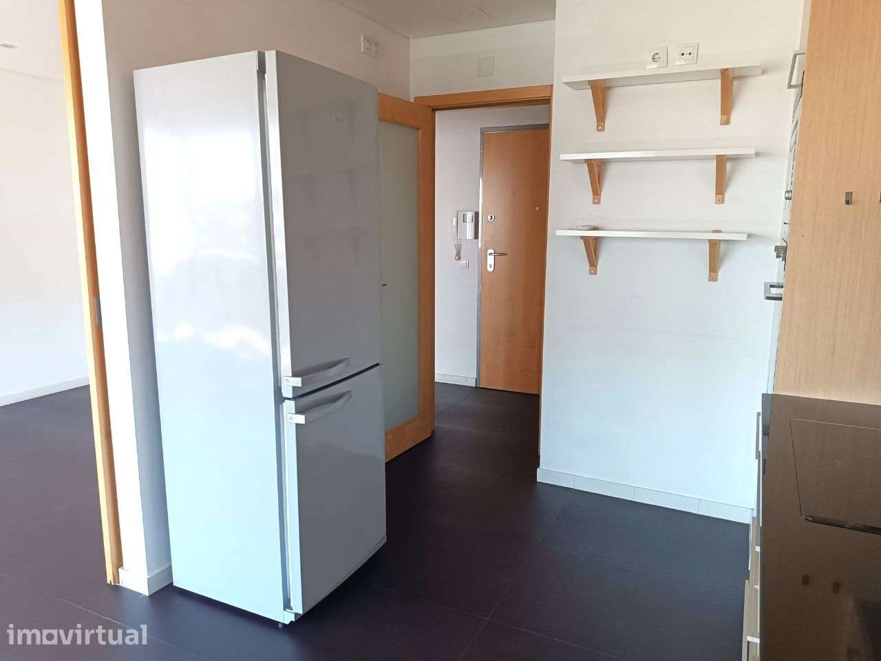 Apartamento T1 em Coimbra (Quinta das Nogueiras) - Grande imagem: 2/11