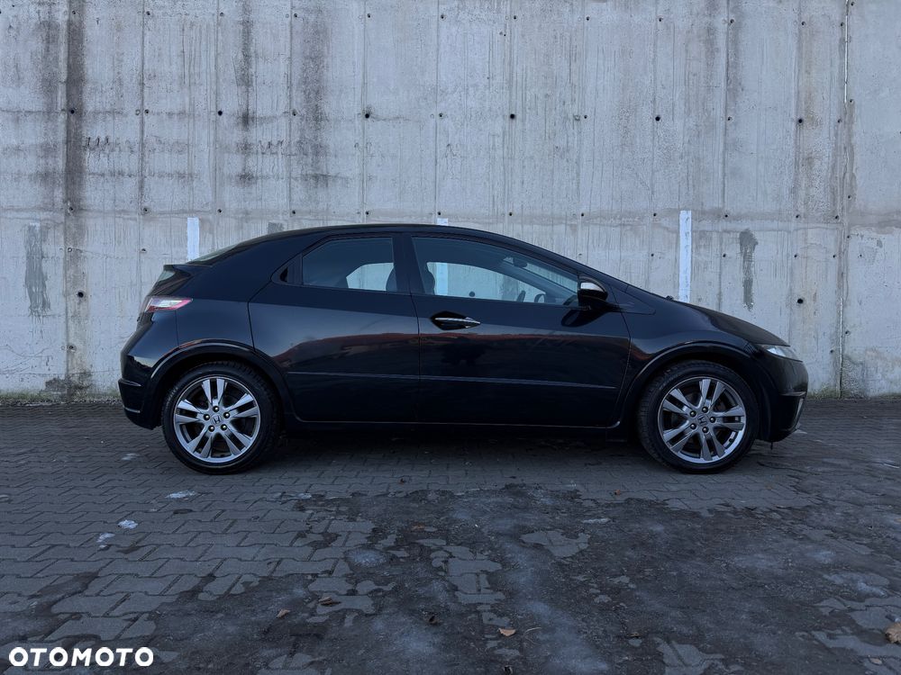 Honda Civic 1.8 GT Special Edition - 12