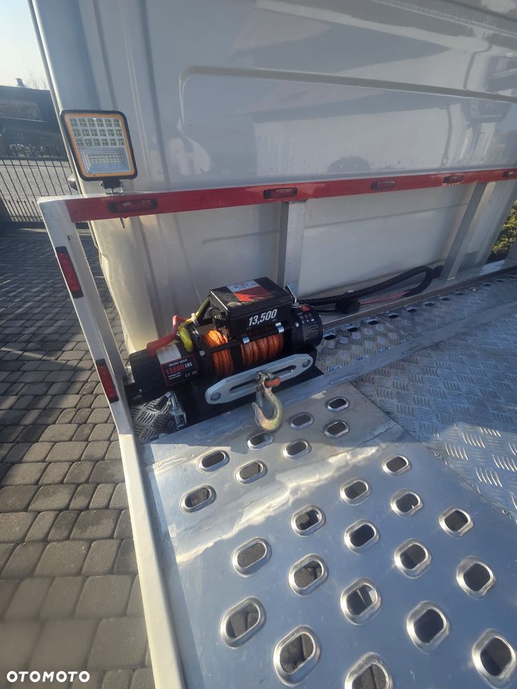 Mercedes-Benz SPRINTER - 14