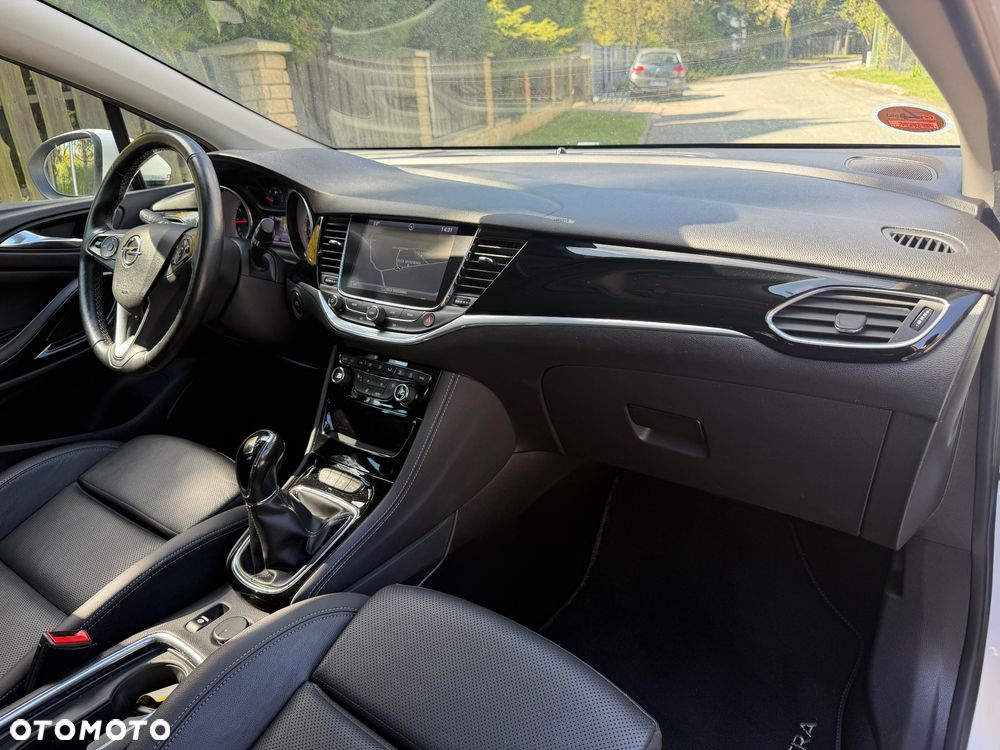 Opel Astra 1.4 Turbo Innovation - 28