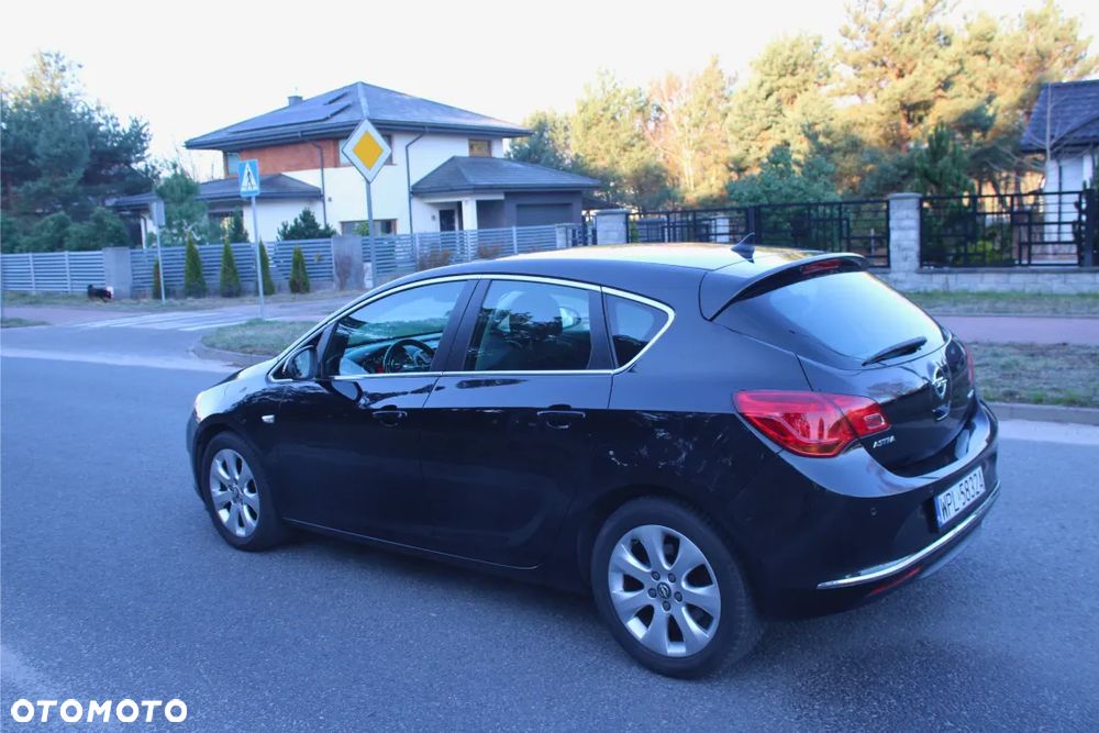 Opel Astra 1.7 CDTI DPF ENERGY - 9