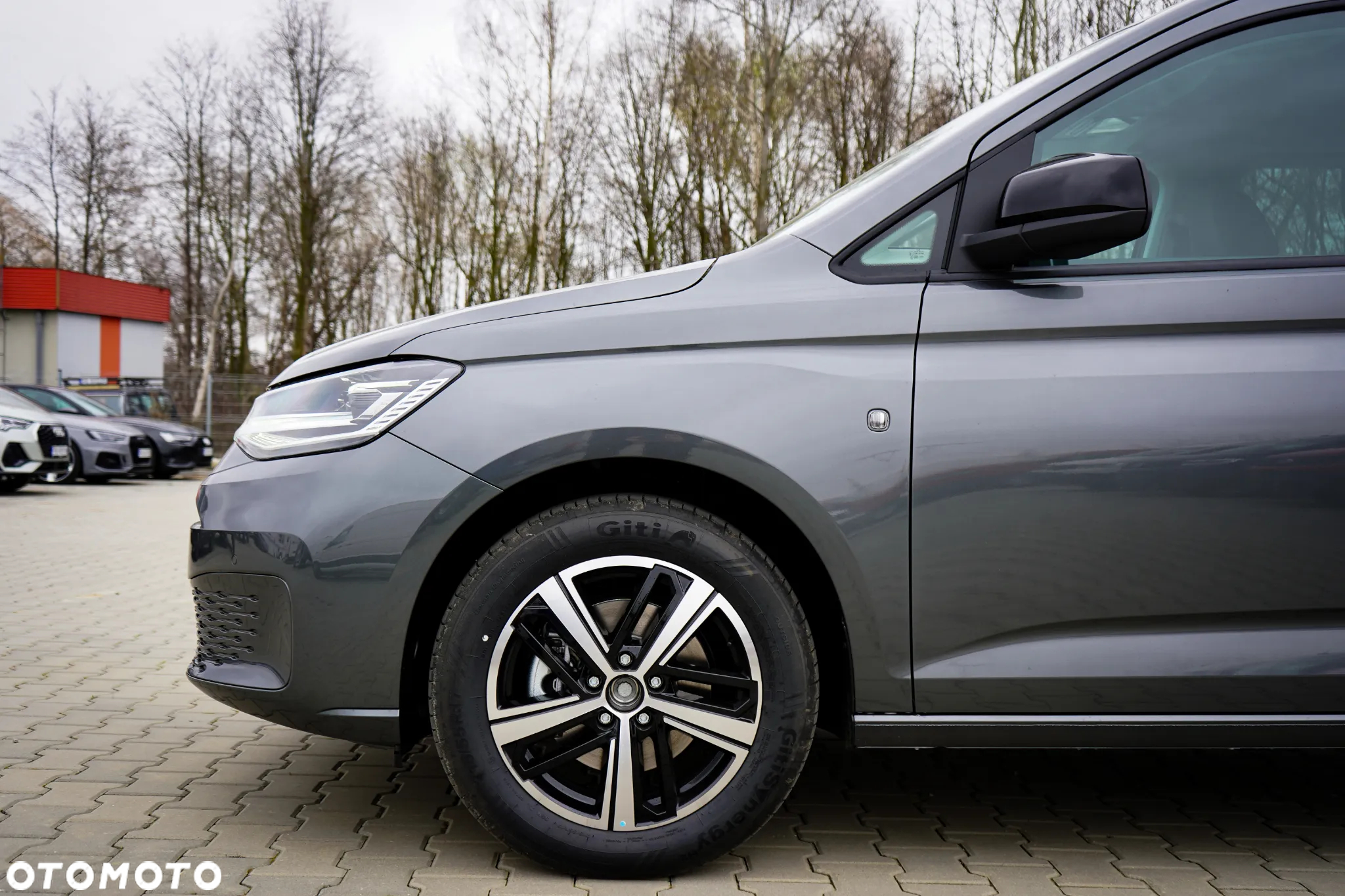 Volkswagen Caddy Maxi 2.0 TDI Life DSG - 4