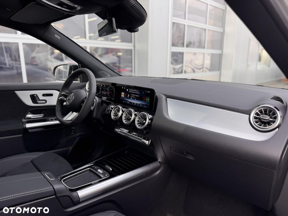 Mercedes-Benz GLA 220 mHEV 4-Matic AMG Line 8G-DCT - 18
