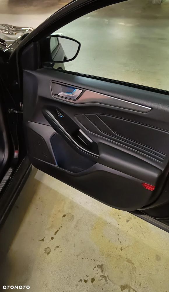 Ford Focus 1.5 EcoBoost Titanium - 13