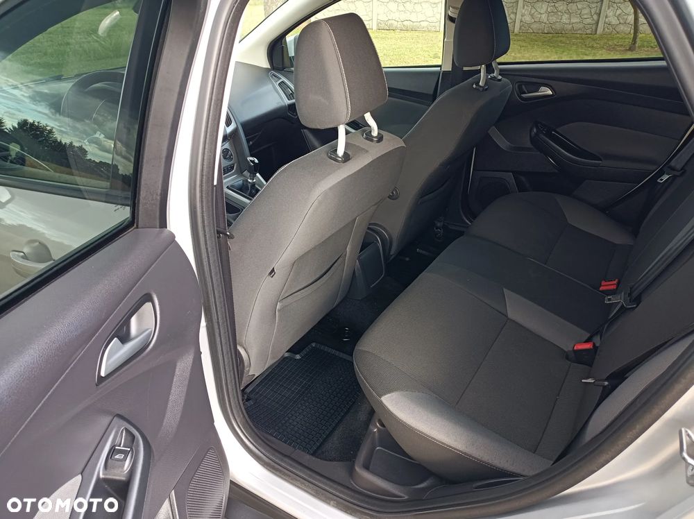 Ford Focus 1.6 TDCi DPF SYNC Edition - 8
