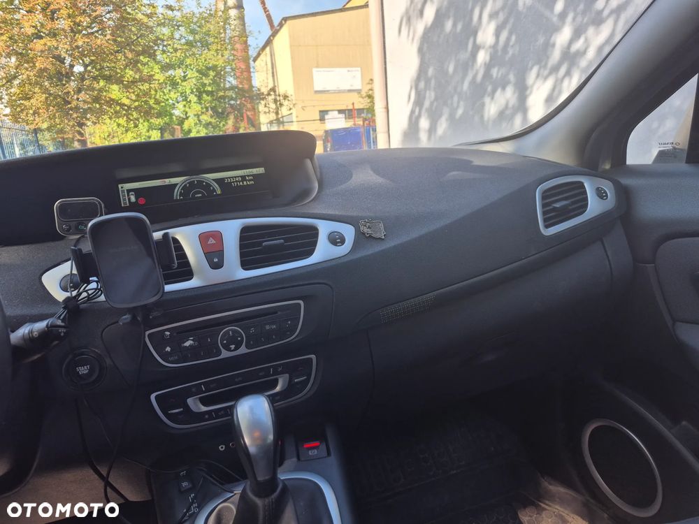 Renault Scenic 2010 photo 4