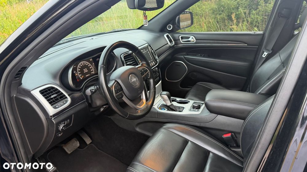 Jeep Grand Cherokee - 11