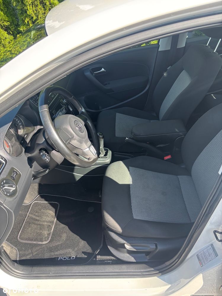 Volkswagen Polo - 8