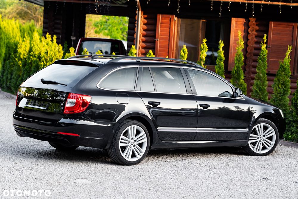 Skoda Superb 2.0 TDI Green tec 4x4 DSG Elegance - 11