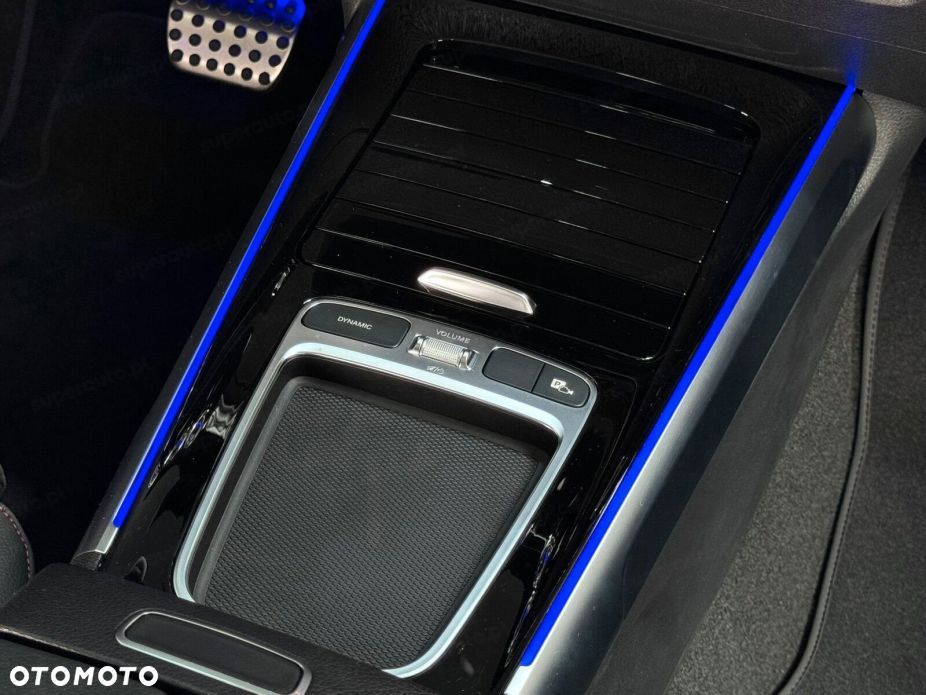 Mercedes-Benz GLB 200 d 4-Matic AMG Line 8G-DCT - 11