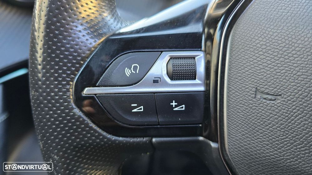 Peugeot e-2008 GT - 16