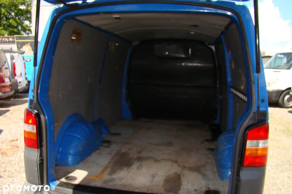 Volkswagen Transporter - 9
