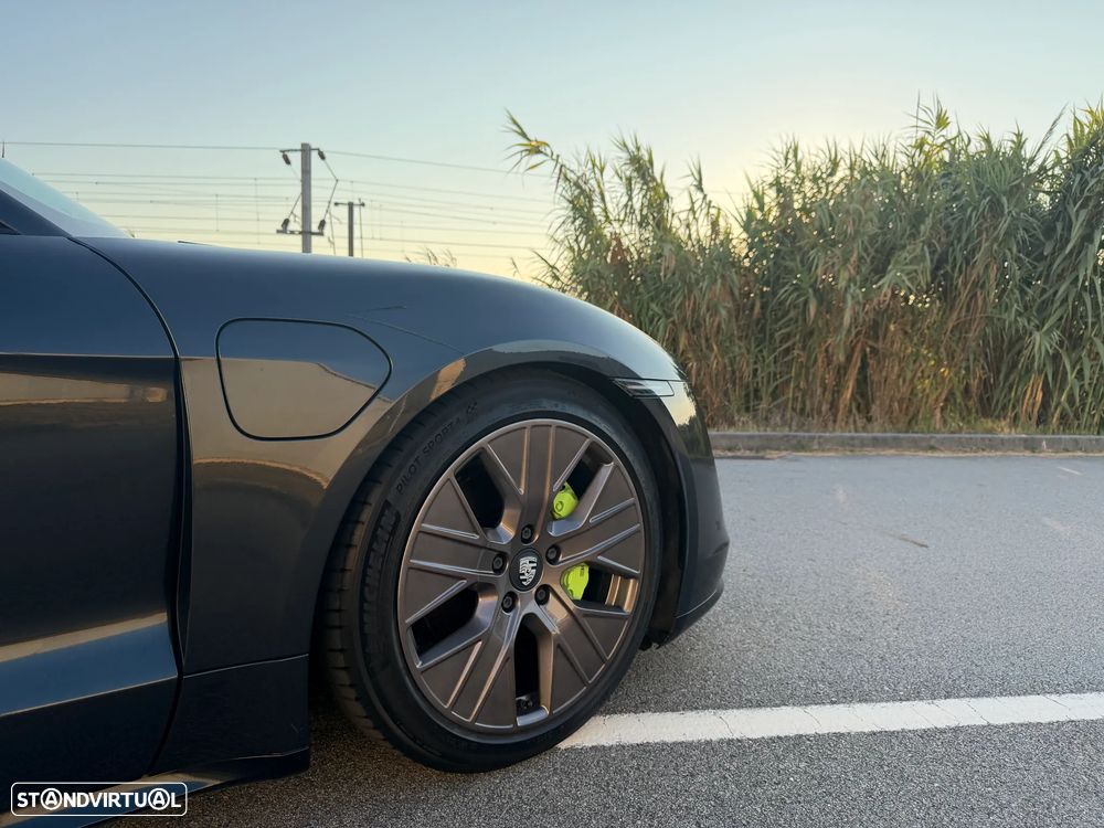 Porsche Taycan Standard - 13