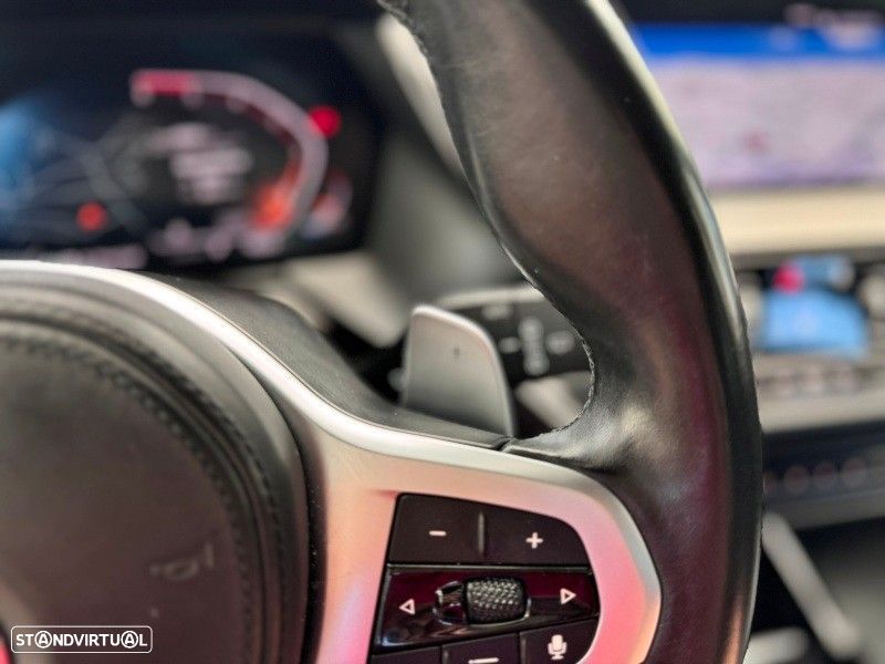 BMW 118 d Pack Desportivo M - 27