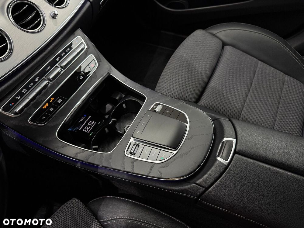 Mercedes-Benz Klasa E 220 d AMG/Avantgarde - 25