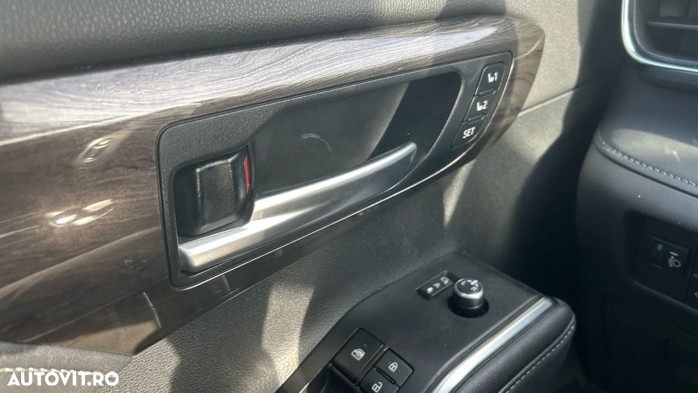 Toyota Highlander 2.5 L Dynamic Force 248CP Luxury Metallic - 14