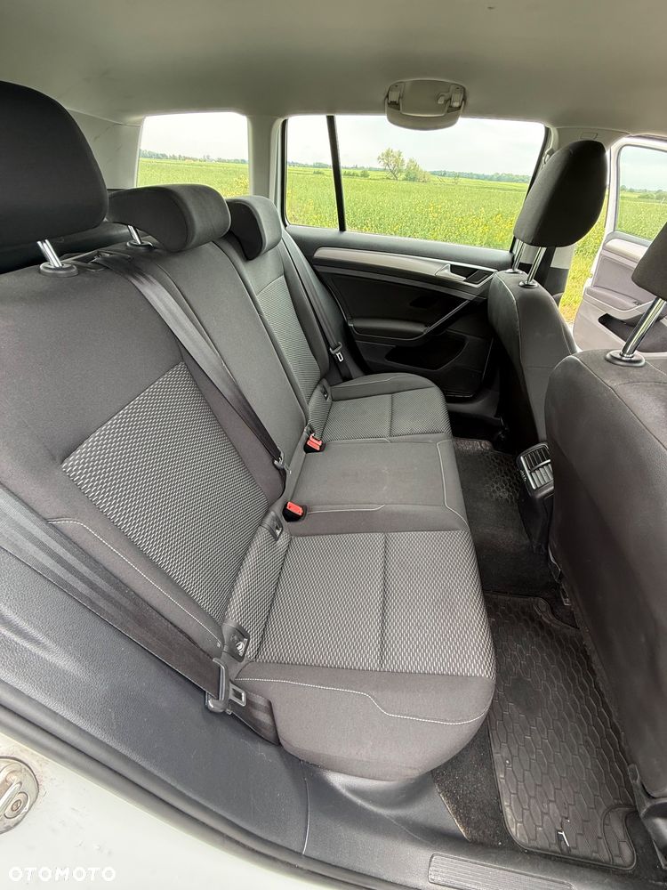 Volkswagen Golf 1.6 TDI BMT Comfortline - 12