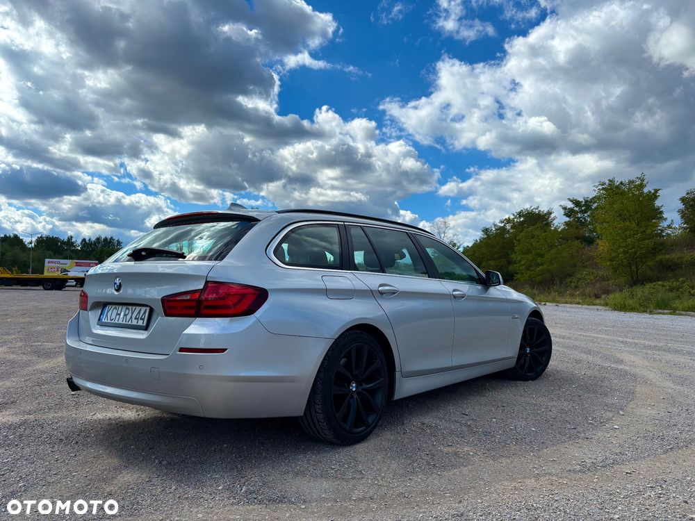 BMW Seria 5 520i Luxury Line - 9