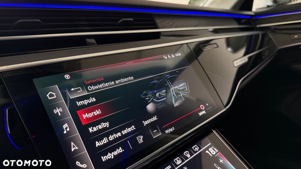 Audi A8 - 26
