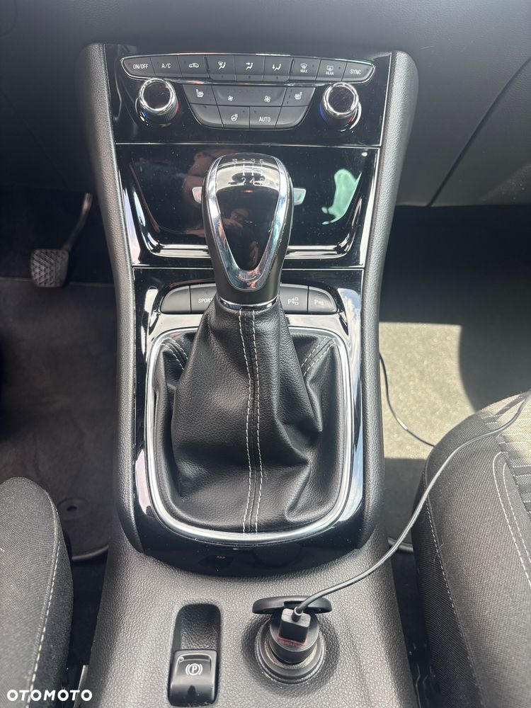 Opel Astra 1.4 T Dynamic - 16