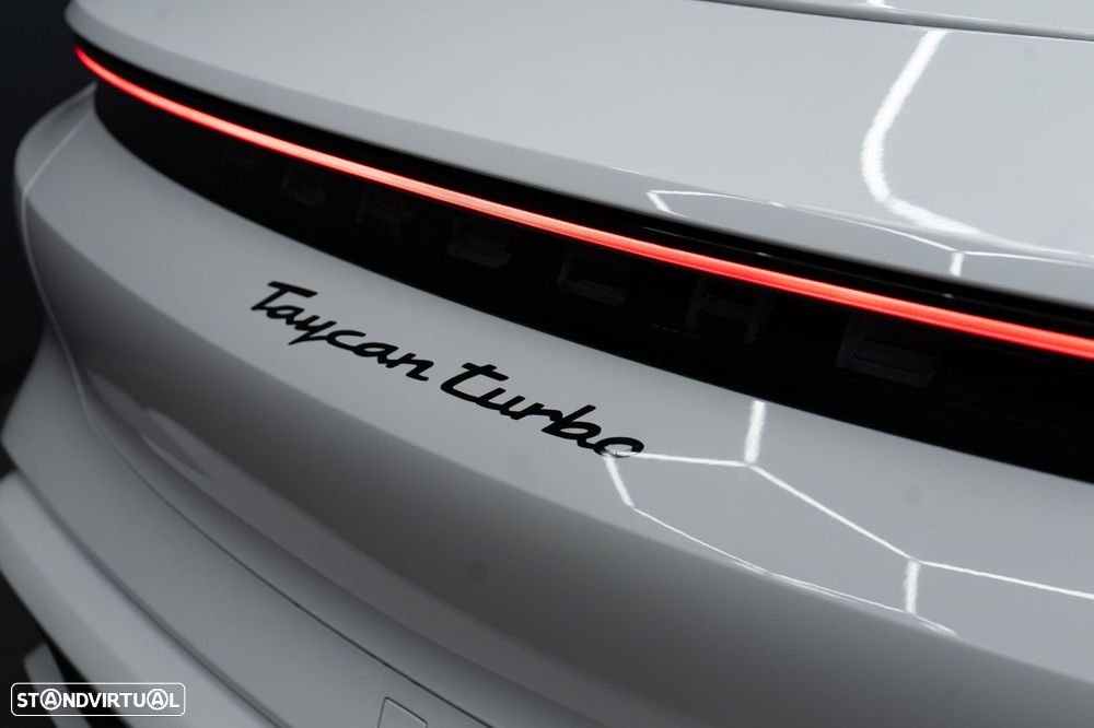 Porsche Taycan Turbo - 20