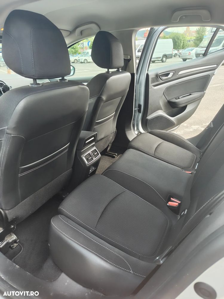 Renault Megane - 25
